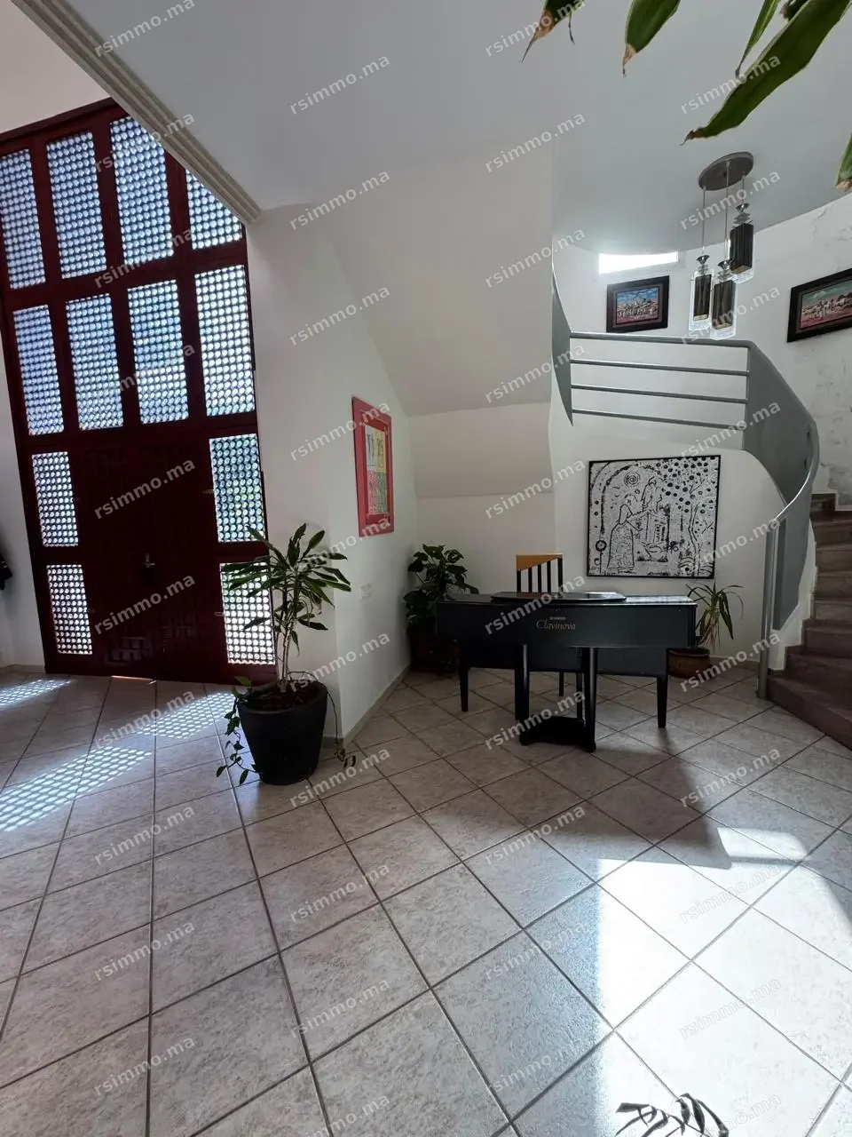 Entrée et piano
